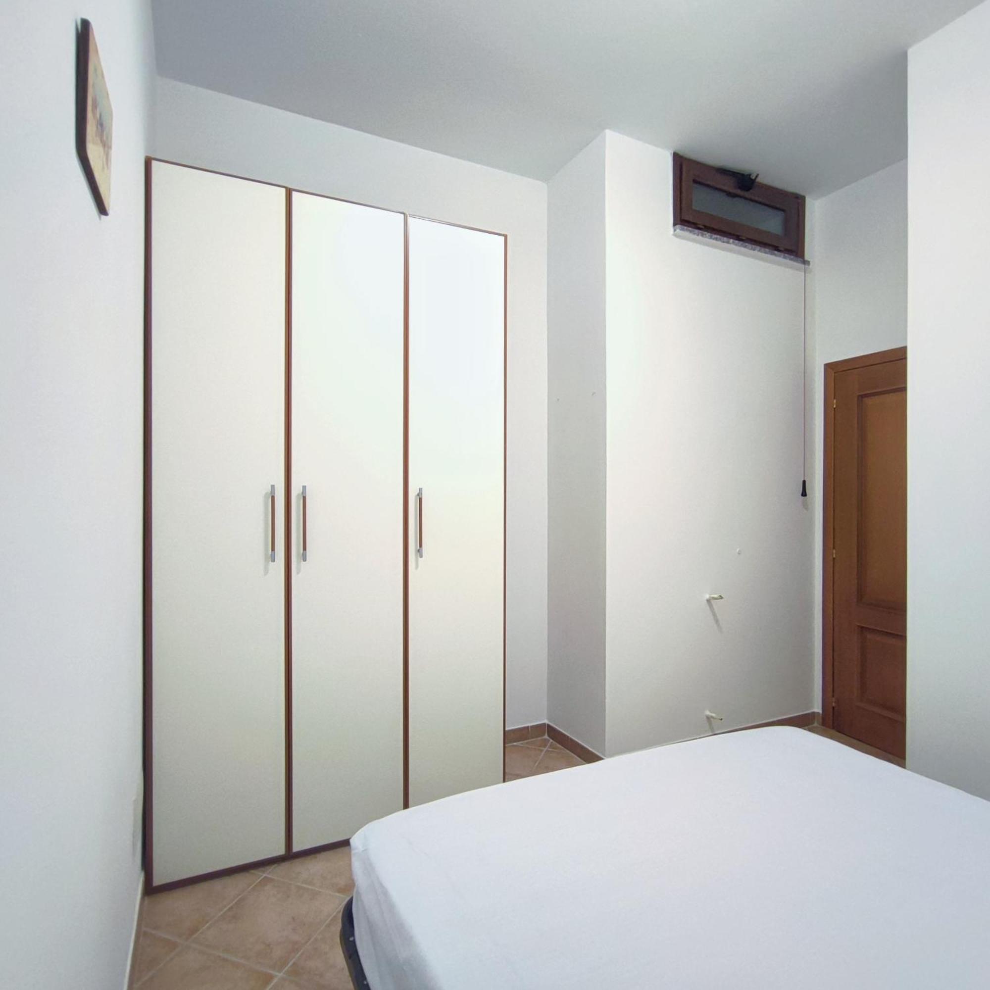 Orizzonte Blu Villa Funtana Meiga Екстериор снимка